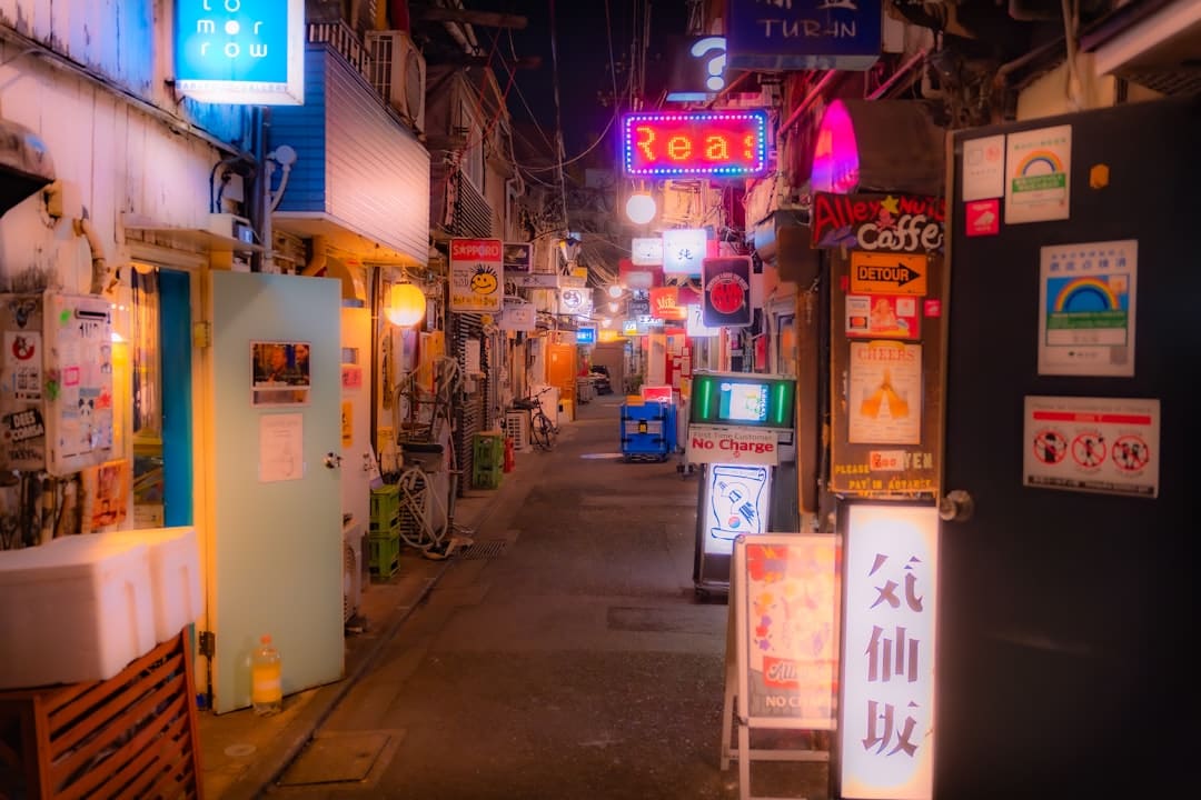 车企与智驾提供商加深合作 宝马联手Momenta发布专属智驾系统